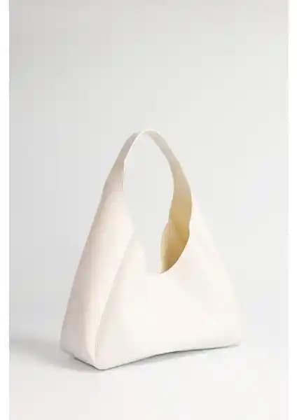 Densila Beyaz Fermuarlı İç Bölmeli ile Siyah Astarlı Omuz Çantası Karşılaştırması