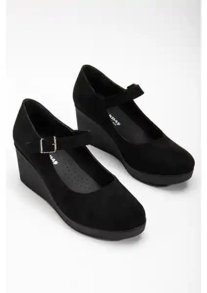 Dilimler Kadın Dolgu Topuklu Ayakkabılar Siyah Süet ve Suni Deri Modellerinin Özellikleri