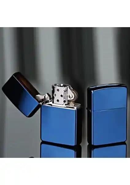 Çınar Çakmak Sapphire Blue Benzinli Çakmak: Estetik ve Dayanıklı Tasarım Özellikleri