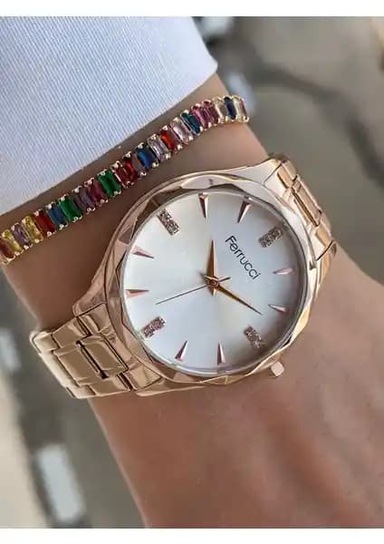 Ferrucci Kadın Kol Saati: Şıklık ve Fonksiyonelliği Bir Arada Sunan Modern Tasarım