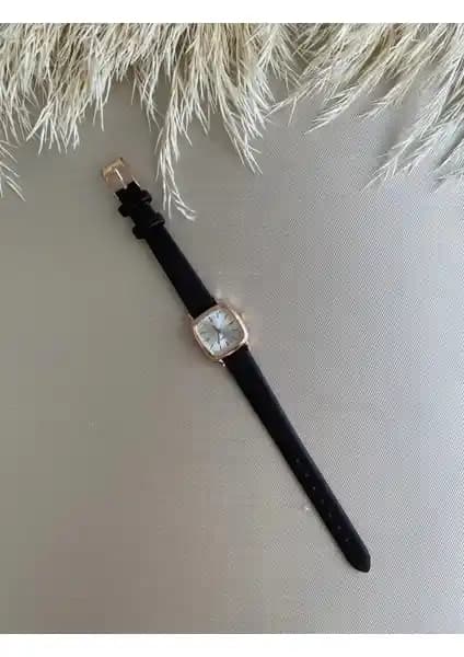 Kadınlar İçin Minimal Vintage Tasarımlı Deri Kordon Quartz Retro Saat