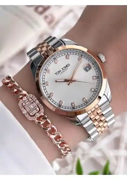 Tom Jones Çelik Kordon Kadın Kol Saati: Şıklık ve Dayanıklılığı Bir Arada Sunar