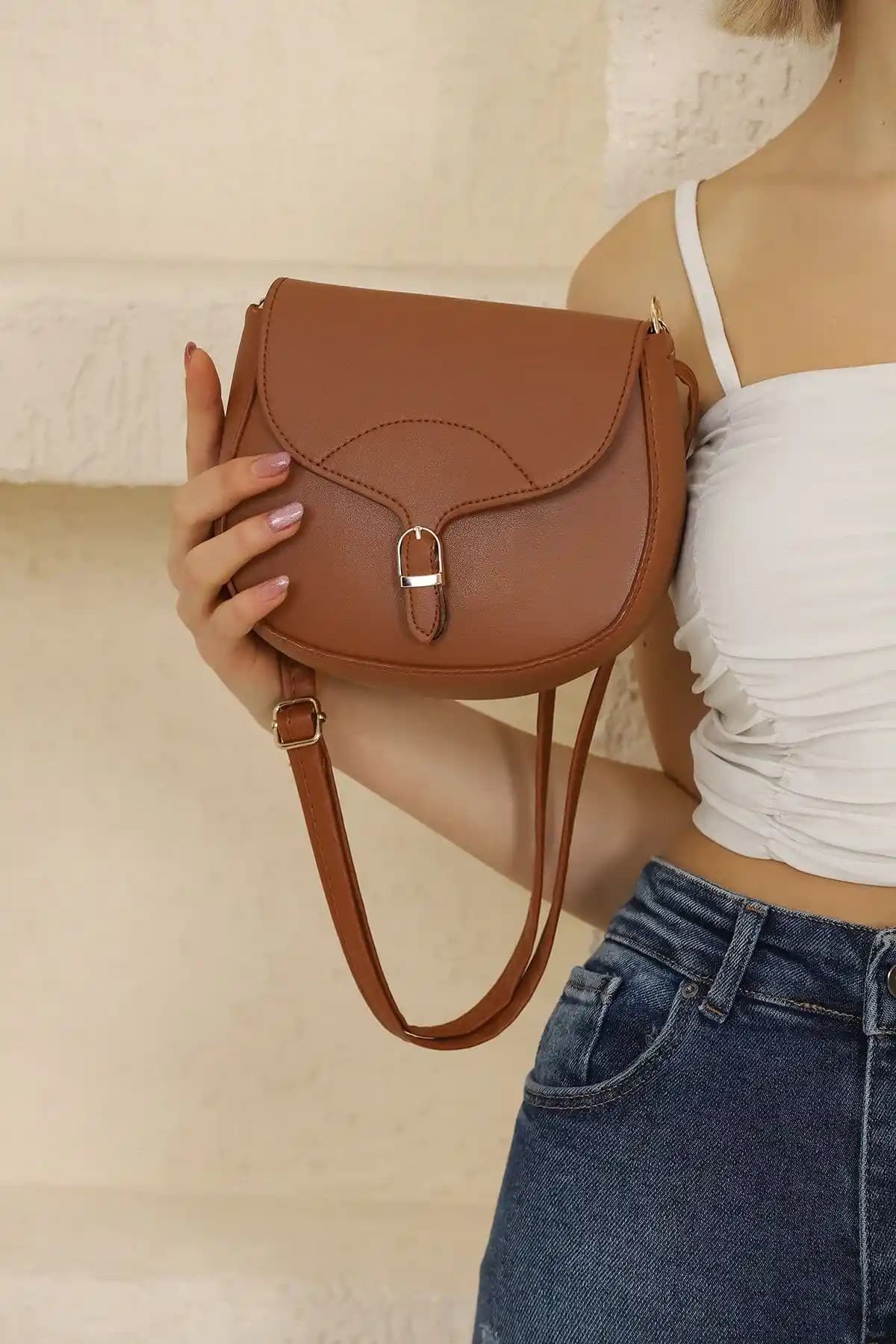 ShakaTaba Shk17: Pratik ve Şık Ayarlanabilir Askılı Çanta İncelemesi