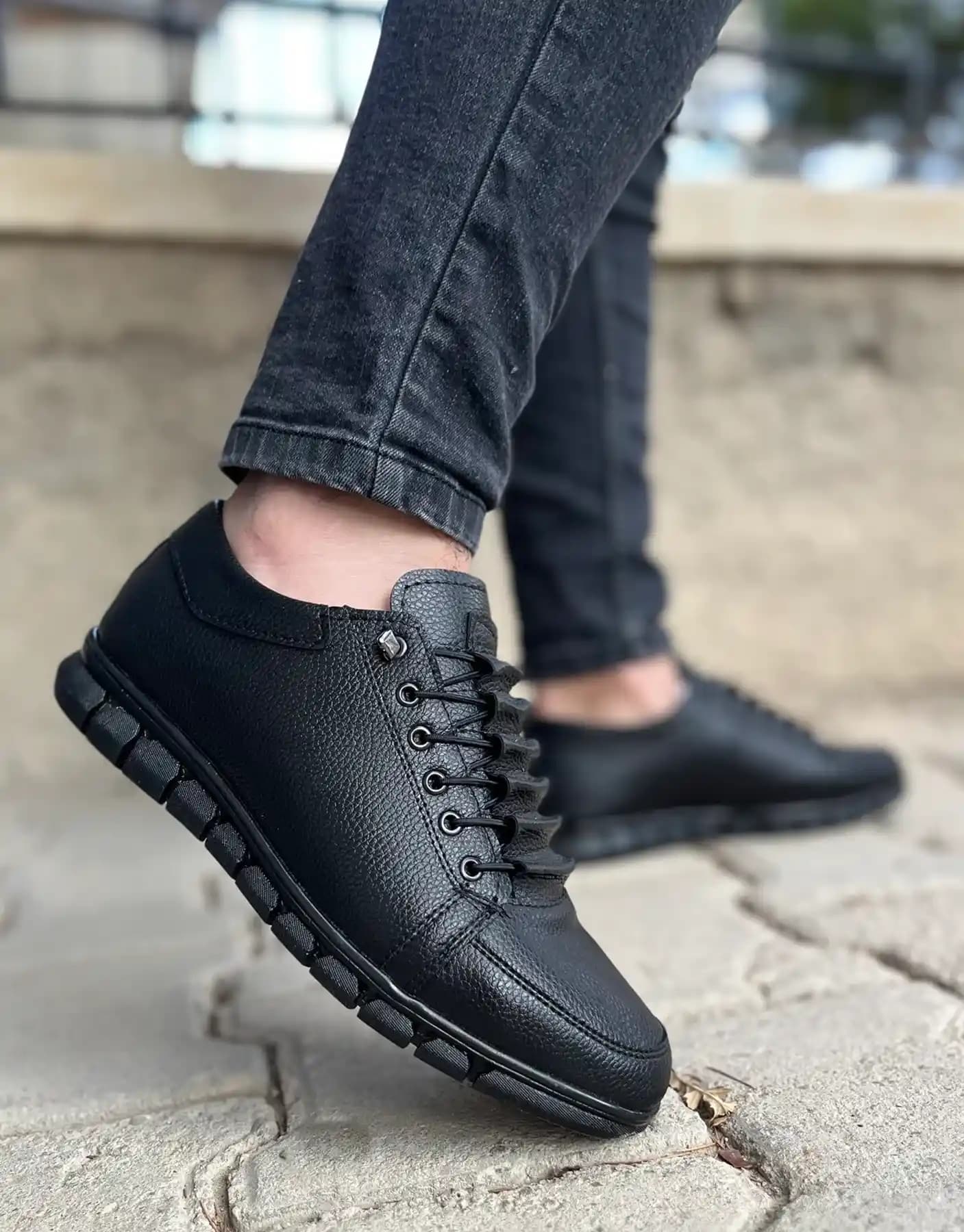 Erkekler İçin 40 Numara Spor Ayakkabı Seçerken Dikkat Edilmesi Gerekenler ve En İyi Markalar