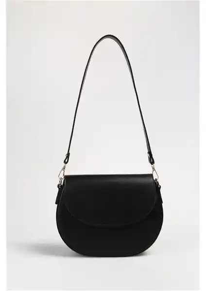 F By Fabrika Yothi ve Densila Kadın Çantası Karşılaştırması Günlük Kullanım İçin Uygun Modeller