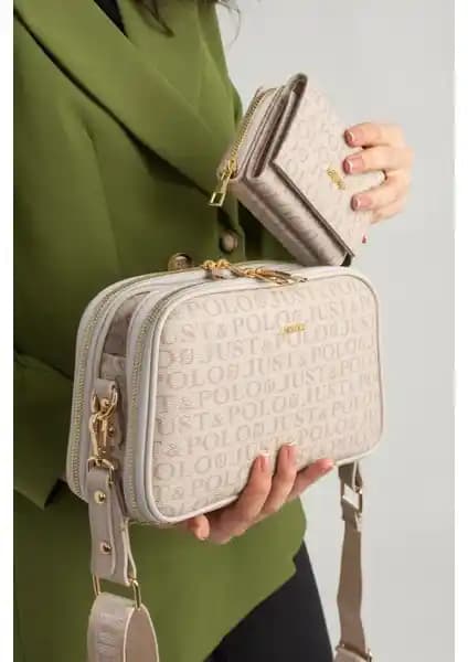 Just Polo Kadın Çanta ve Cüzdan Karşılaştırması: Şıklık ve Fonksiyonellik Analizi