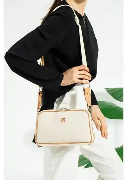 Just Polo Kadın Siyah Çok Bölmeli Uzun Askılı Çanta Modern ve İşlevsel Tasarım