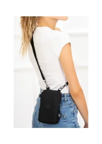 Kadın Çantası Karşılaştırması: Av A Dos ve Elory Grace Mini Modelleri Analizi