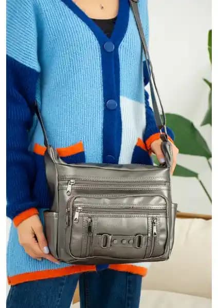 Kurtuluş Çanta Kız Çanta: Şık ve Kullanışlı Çok Gözlü Deri Çanta Tasarımı