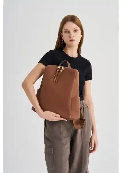 Lucky Bees Büyük Boy Kadın Sırt Çantası Günlük Kullanım İçin Şık ve Dayanıklı Tasarım