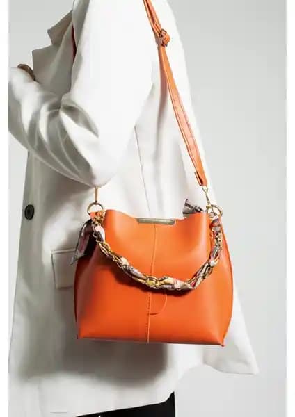 Nbi Bags Kadın Fular Detaylı Zincir Aksesuarı Yuvarlak Deri Çanta İnceleme ve Özellikleri