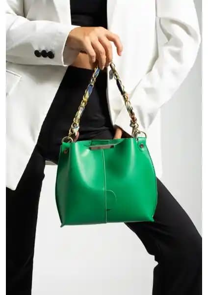 Nbi Bags Kadın Fularlı Zincir Aksesuarı Yuvarlak Deri Çanta Özellikleri ve Kullanım Alanları