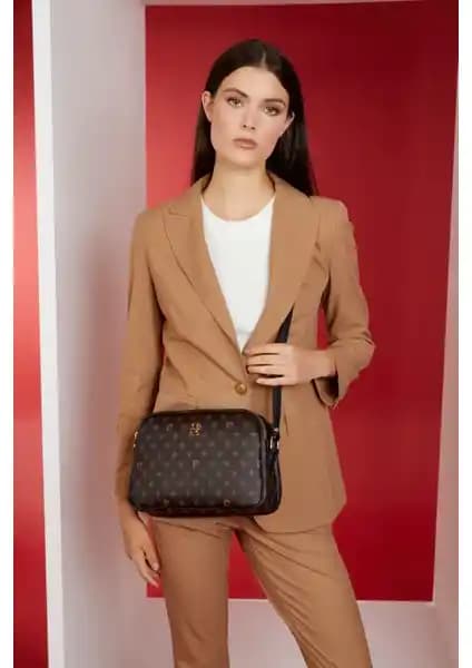 Pierre Cardin Kadın Çantaları Karşılaştırması: Modellerin Özellikleri ve Kullanıcı Yorumları