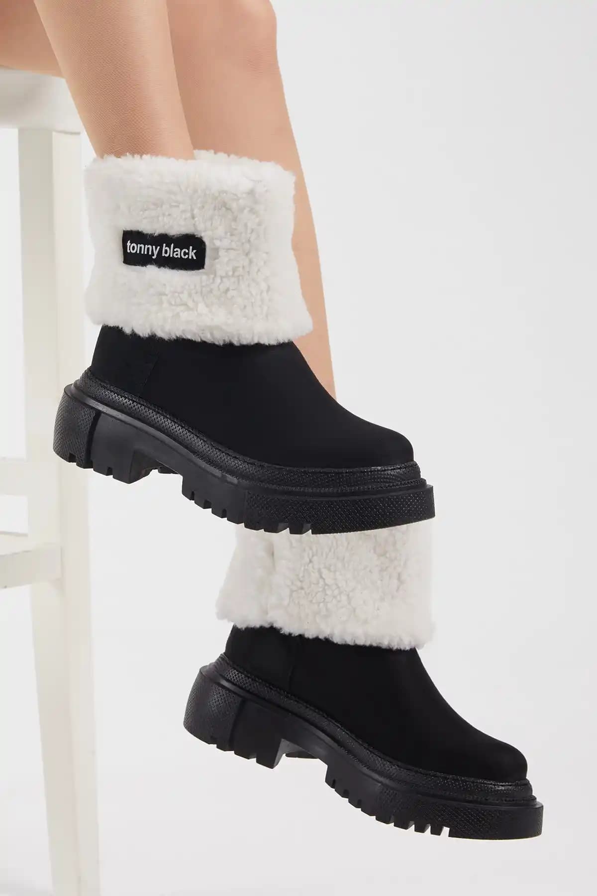 Tonny Black Kadın Siyah Süet Yünlü Rahat Kalıp Bot - Şıklık ve Konforun Buluşması
