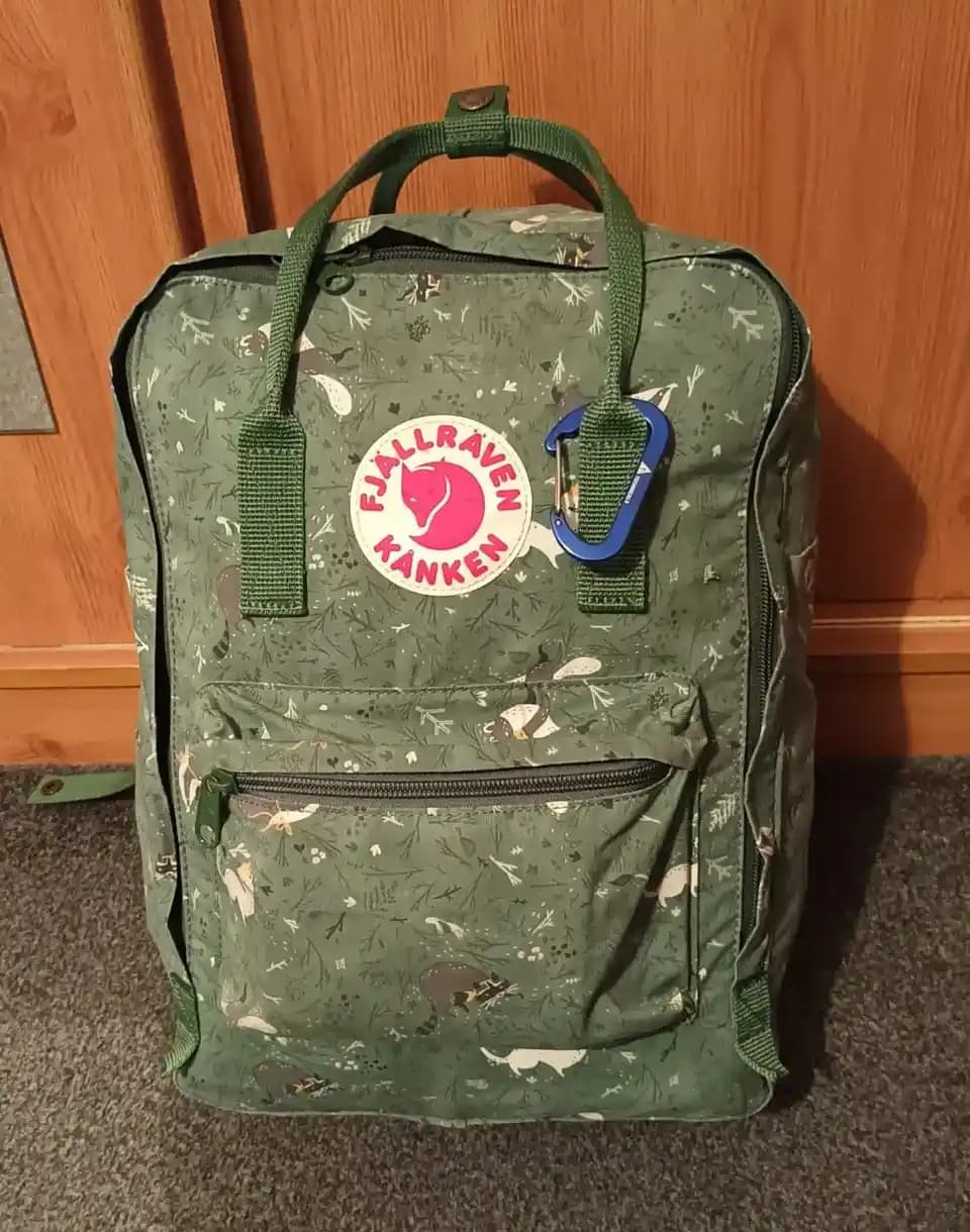 Almanya'da 3 Haftalık Minimalist Seyahat: 18 Litrelik Fjällräven Kånken ile Pratik Çanta Kullanımı