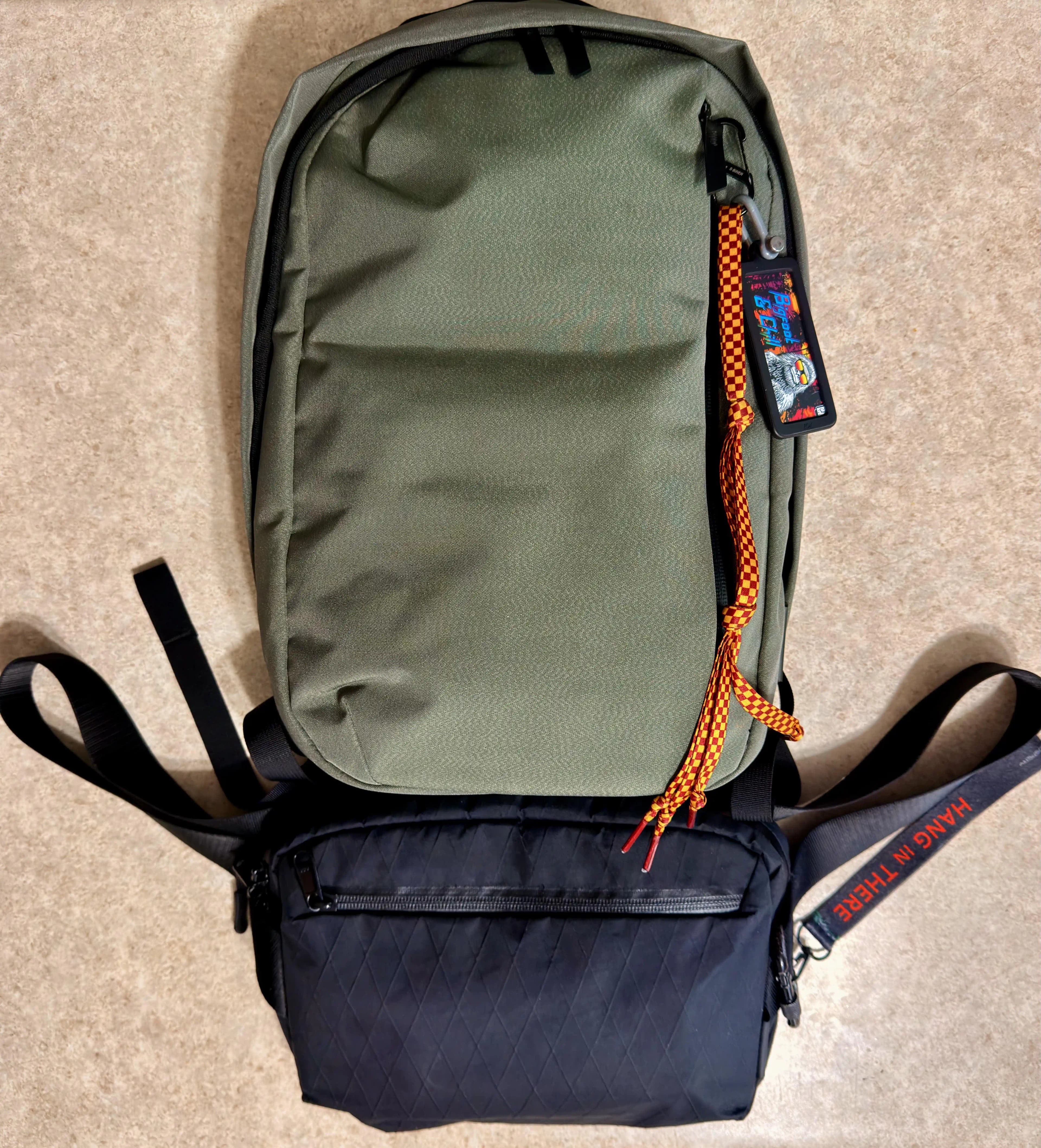 EDC için Sling ve Sırt Çantası Kullanımının Avantajları ve Dezavantajları