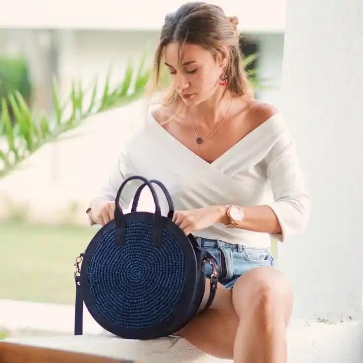 Günlük Hayatta En Çok Tercih Edilen Çanta Renkleri ve Mevsimsel Değişimler