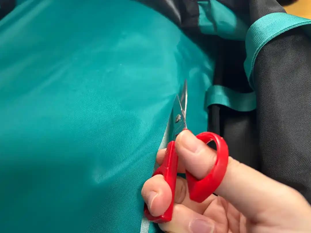 Osprey Fairview 40 Sırt Çantasında Laptop Bölmesinin Çıkarılması ve Özelleştirme Yöntemleri