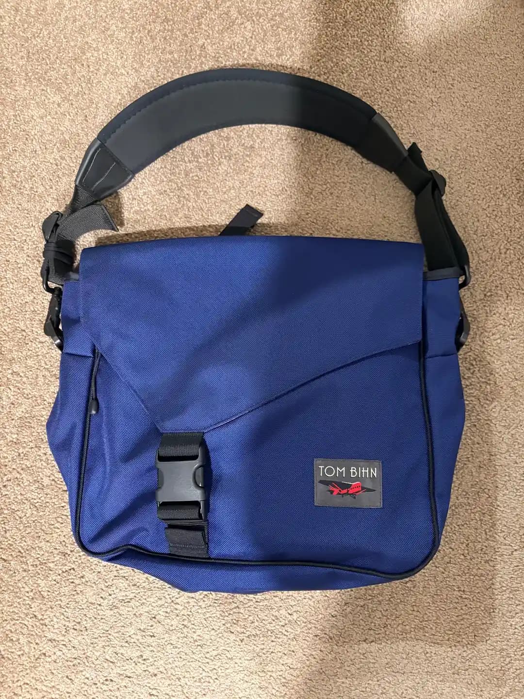 Tom Bihn Makers Bag ve Fidlock Manyetik Tokaların Montajı ve Kullanım Avantajları