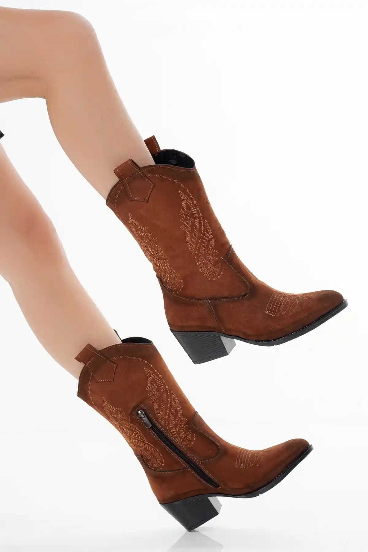 Bak Store Taba Süet Nakışlı Fermuarlı Western Kadın Çizmesi Yüksek Konç ve Rahatlık İle