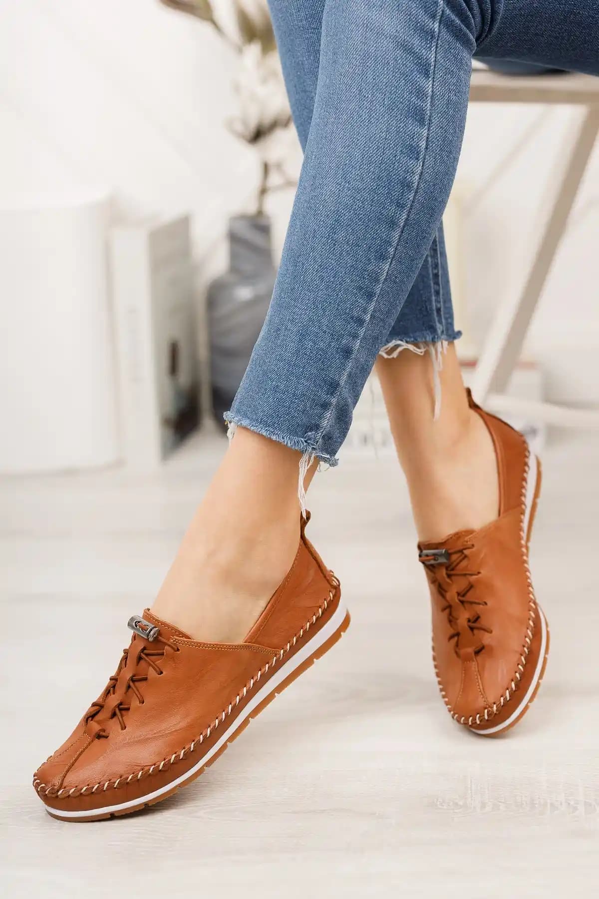 Hakiki Deri Taba Kadın Babet - Şık ve Konforlu Günlük Ayakkabı Seçenekleri