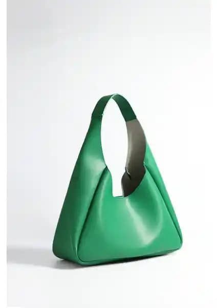 Kadın Suni Deri Çantalar Karşılaştırması: Stil, Fonksiyonellik ve Dayanıklılık Analizi