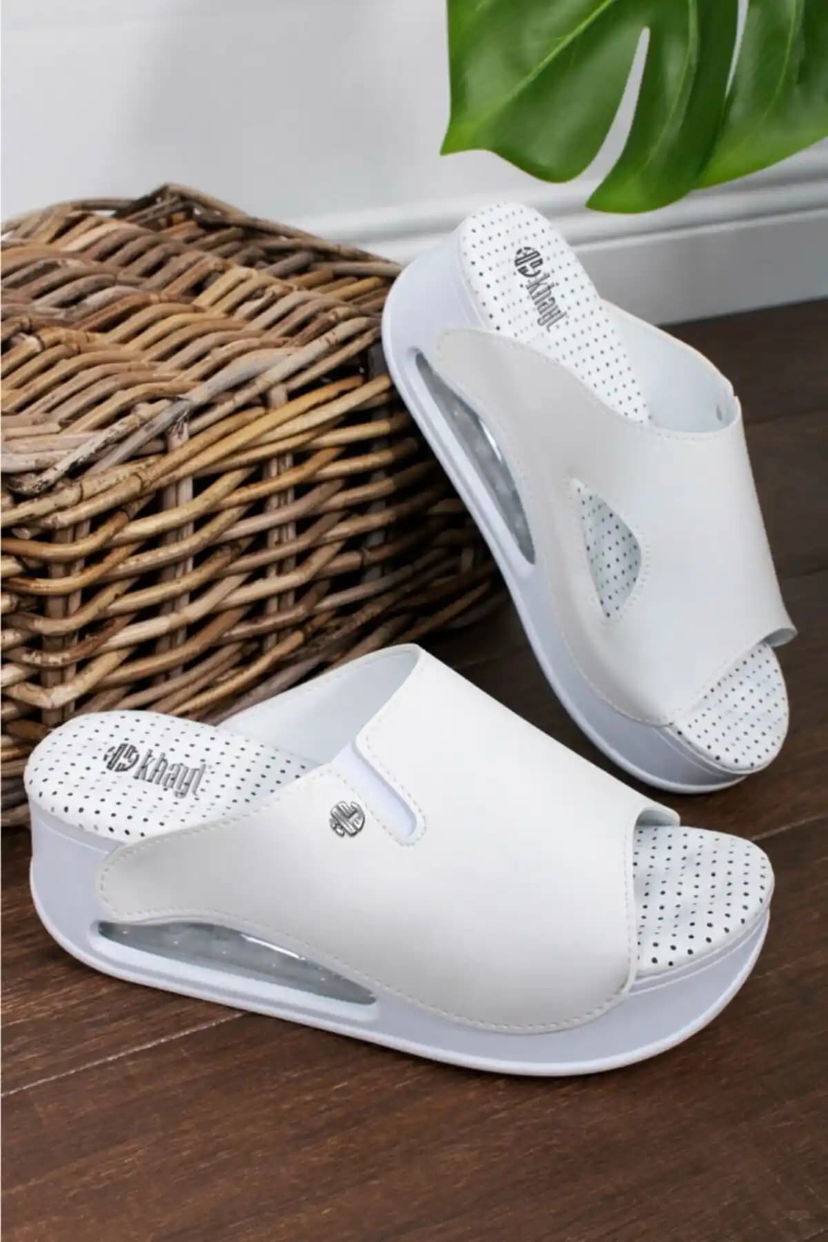 Khayt Lara Anatomik Ortopedik Ka<dı>n Terlik: Günlük Konfor ve Sağlık İçin Uygun Tasarım