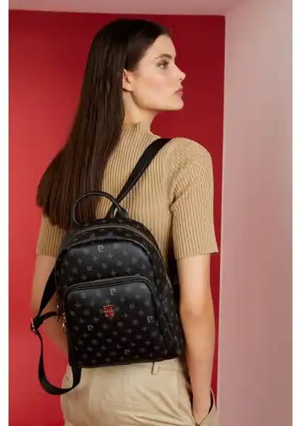 Pierre Cardin Kadın Siyah Suni Deri Sırt Çantası Günlük Kullanım İçin Şık ve Dayanıklı Tasarım