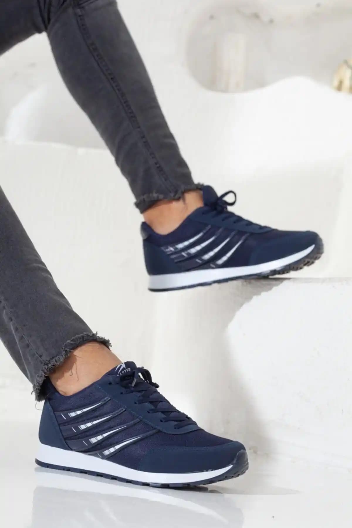 Rona Erkek Lacivert Fileli Nefes Alabilen Günlük Spor Ayakkabısı Detaylı İnceleme
