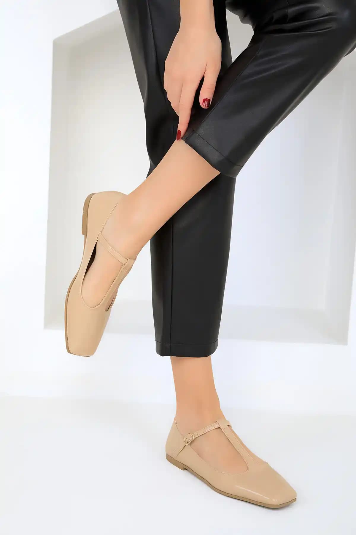 SOHO Ten Rugan Kadın Babet: Şık ve Rahat Günlük Ayakkabı Seçenekleri