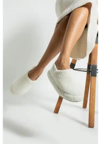 Trios Shoes Kadın Peluş Ev Botu Sıcak Tutma ve Rahatlık Sağlayan Tasarım