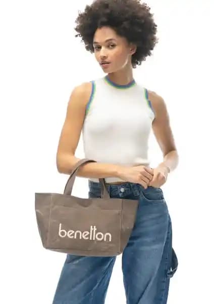 United Colors Of Benetton Kadın El Çantası: Şık ve Dayanıklı Sezonsuz Tasarım