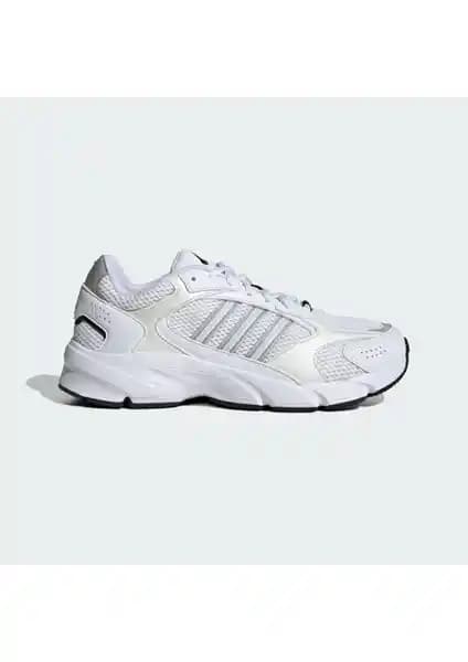 Adidas Crazychaos 2000 ve Puma Carina Street Kadın Ayakkabıları Karşılaştırması