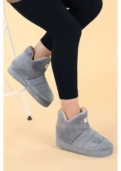 Ayka Trend 002 ve Trios Shoes Kadın Ev Botları Karşılaştırması ve Özellikleri