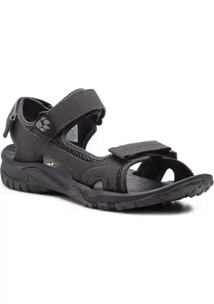 Jack Wolfskin Lakewood Cruise ve The North Face M Explore Camp Sandaletleri Karşılaştırması