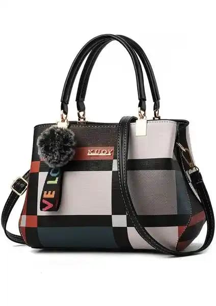 Kadın Çanta Karşılaştırması: Büyük Kapasiteli ve Sevimli Ayı Desenli Modeller