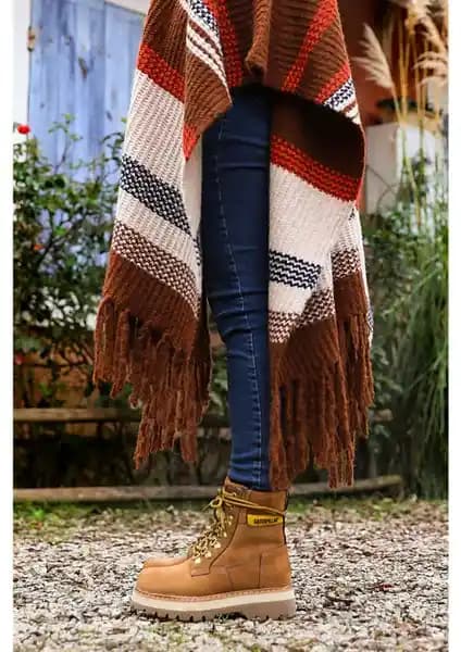 Kadın Deri Bot Karşılaştırması: Nubuk ve Sarı Deri Modelleri Hakkında Detaylı Bilgi