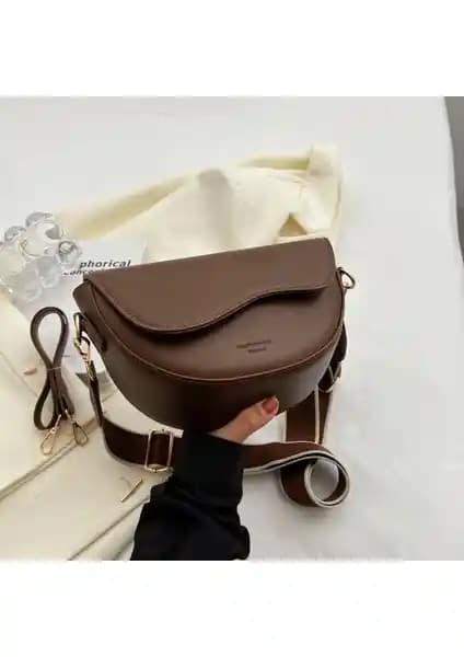 Kadın Mini Omuz Çantası ve Yongtai Marco Çantası Karşılaştırması: Özellikler ve Kullanıcı Yorumları