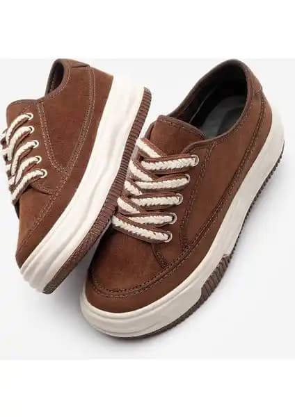 Kadın Spor Ayakkabıları Karşılaştırması: Marjin Kotnel ve Pasyone Siyah Sneaker Modelleri