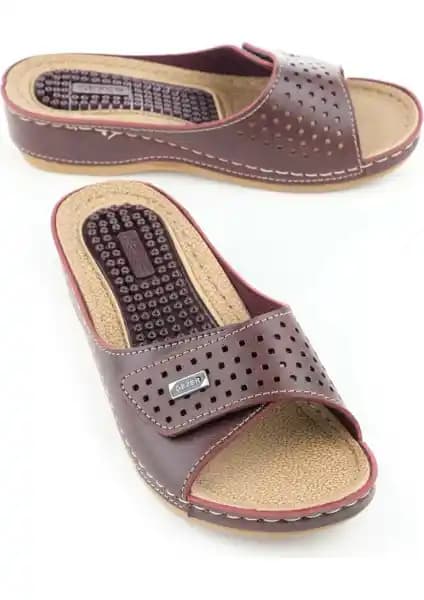 Kadın Yazlık ve Ortopedik Terlik Karşılaştırması: Rahatlık ve Şıklık Analizi