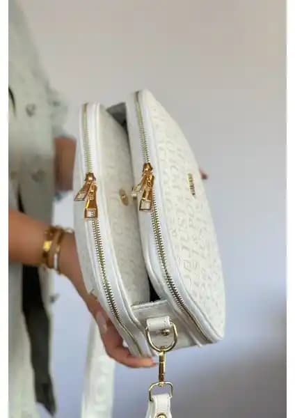 Kadınlar İçin En İyi Omuz Çantası Karşılaştırması: Şık ve Kullanışlı Modeller