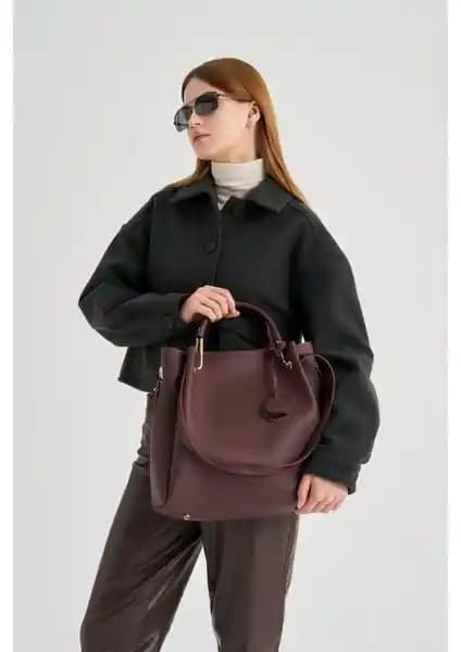 Lucky Bees Kadın Çantası Karşılaştırması: El ve Omuz Kullanımı Üzerine Detaylı Analiz