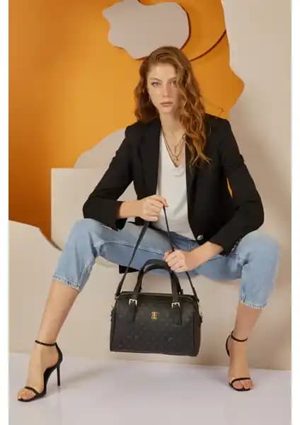 Pierre Cardin Kadın Omuz Çantası Karşılaştırması: Modern ve Şık Modellerin Detaylı İncelemesi