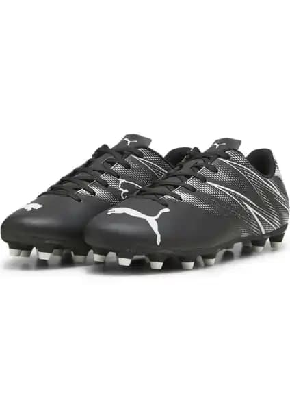 Puma Attacanto ve Vitoria Erkek Futbol Ayakkabıları Karşılaştırması