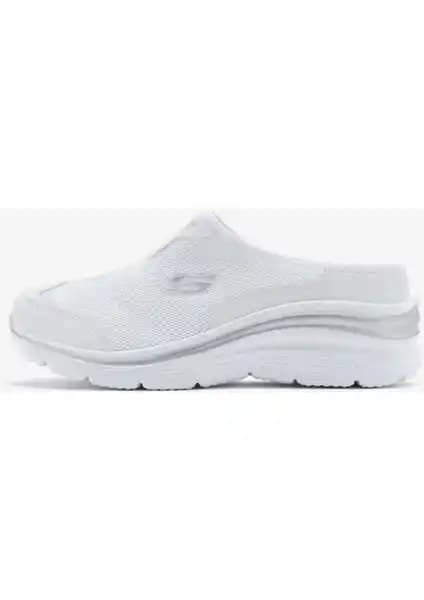 Skechers Fashion Fit ve Hillcrest Modellerinin Karşılaştırması: Konfor ve Stil Analizi