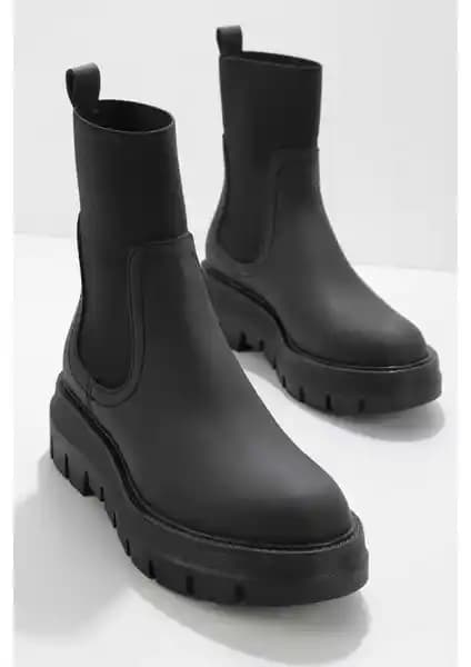 Bambi Mat Siyah Kadın Bot & Bootie K02538510009 Günlük ve Şık Kullanım İçin Uygun