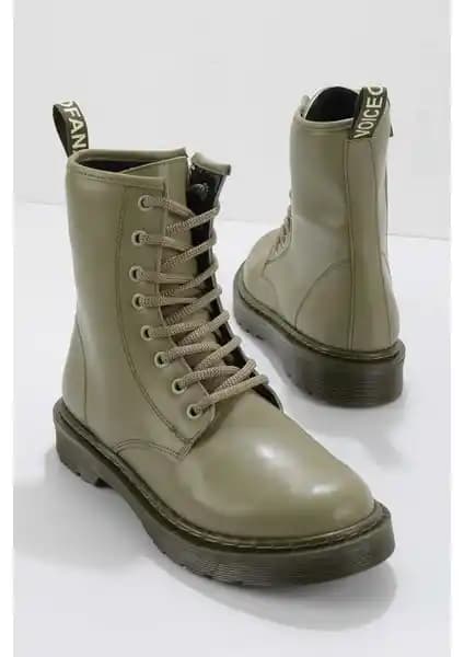 Bambi Yeşil Kadın Bot ve Bootie K02823400009: Şıklık ve Konforun Modern Buluşması