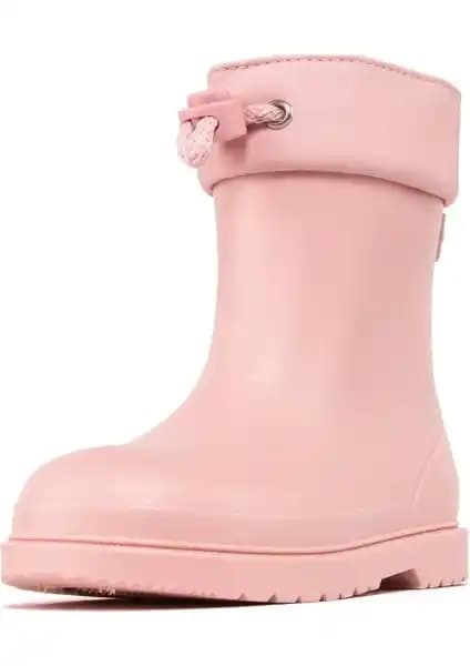 Çocuklar İçin Şık ve Dayanıklı Yağmur Çizmesi: Su Geçirmez ve Hafif Tasarım