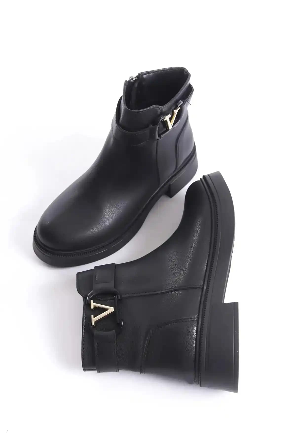 Daxtors D802 Kadın Yanı Tokalı Ortopedik Bot Modern Tasarım ve Konfor Sunar