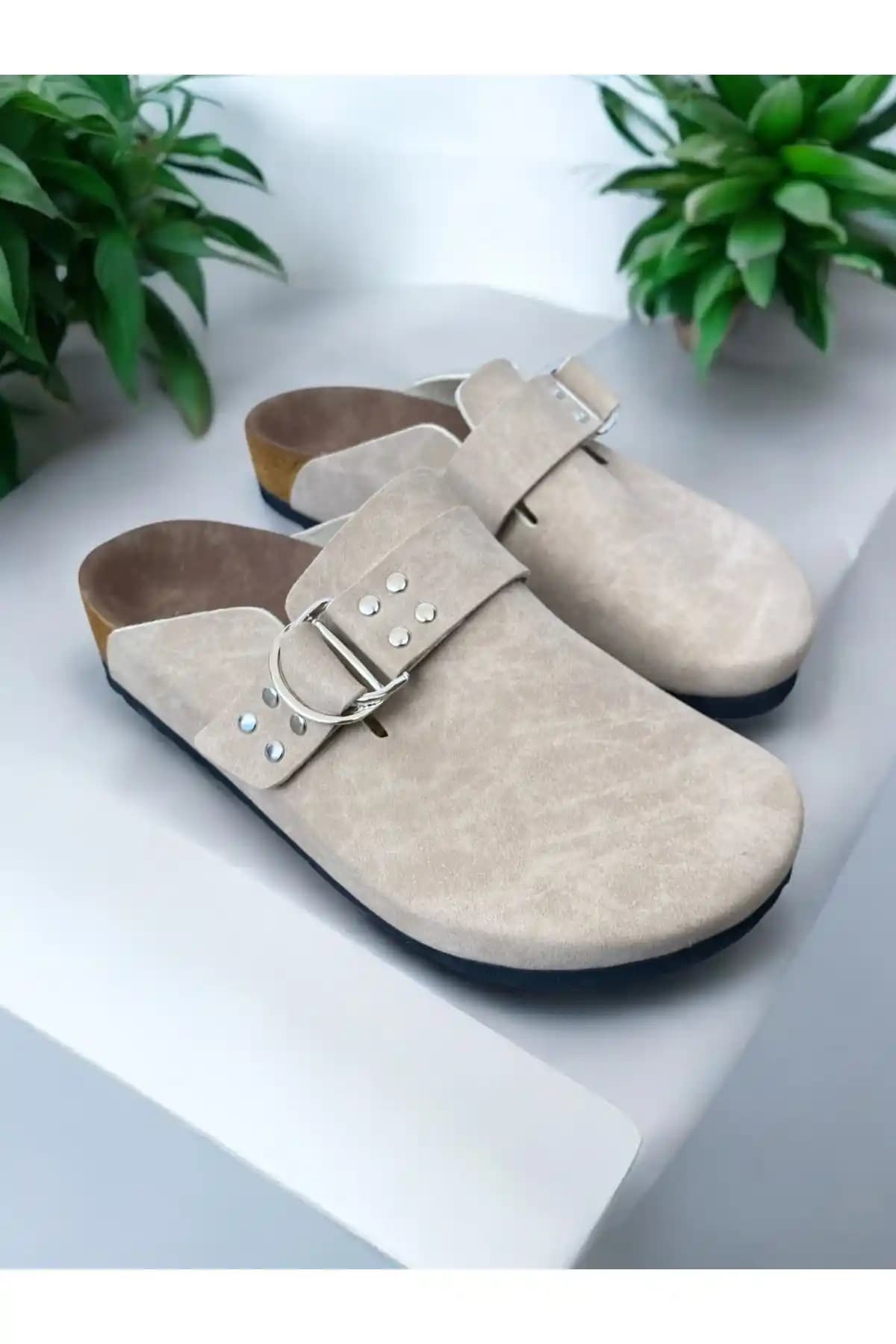 Dilesa Bej Süet Anatomik Tabanlı Günlük Rahat Kadın Terlikleri